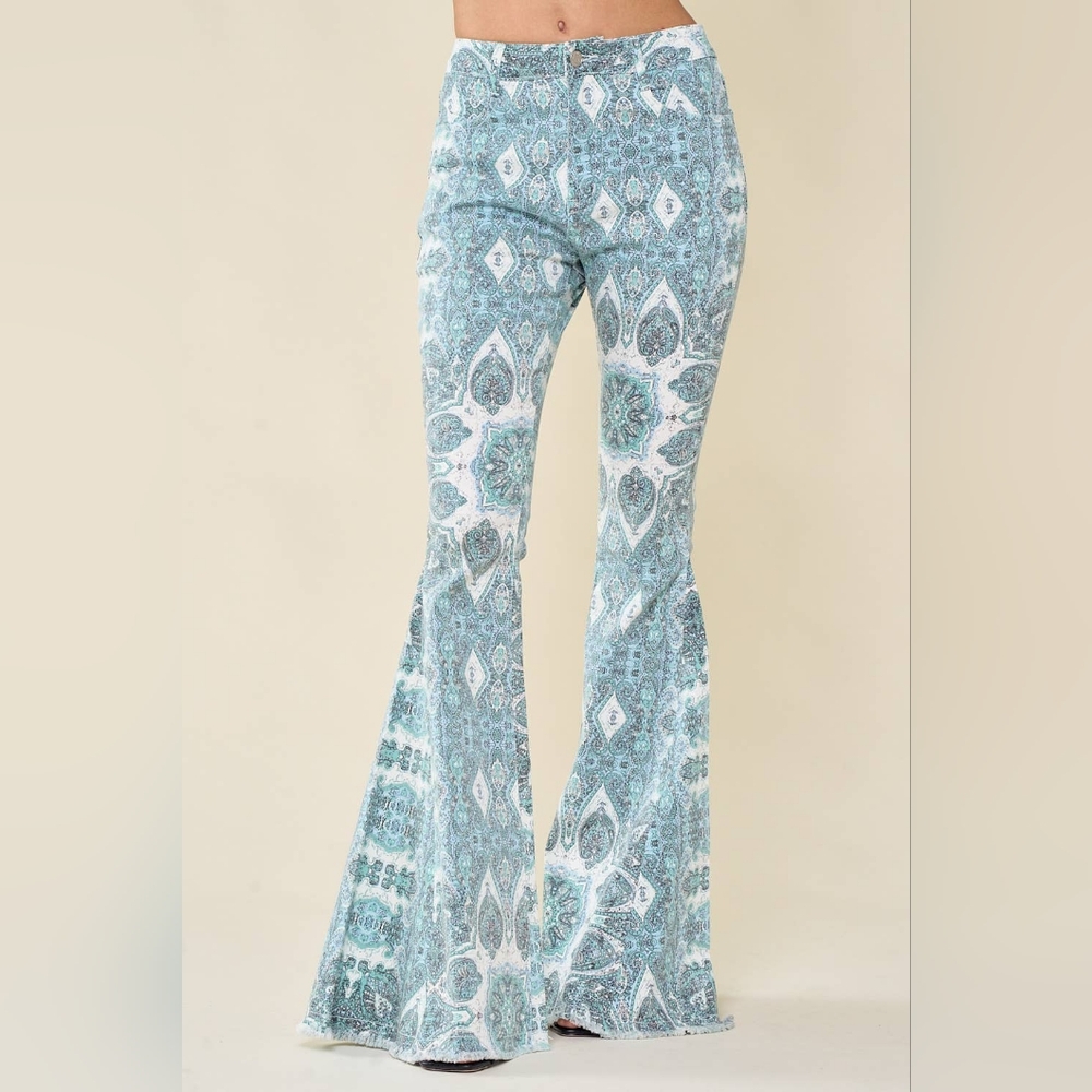 NWT BLUE  WESTERN PAISLEY PRINT FLARE JEANS - Picture 3 of 7